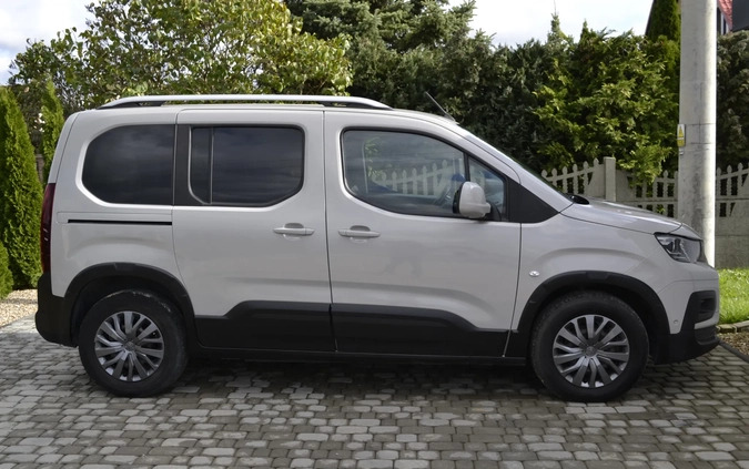 Peugeot Rifter cena 55555 przebieg: 148030, rok produkcji 2018 z Serock małe 562